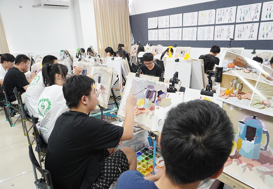 济南画室三人行画室